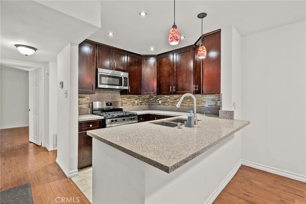 Photo of Listing #SR25250281