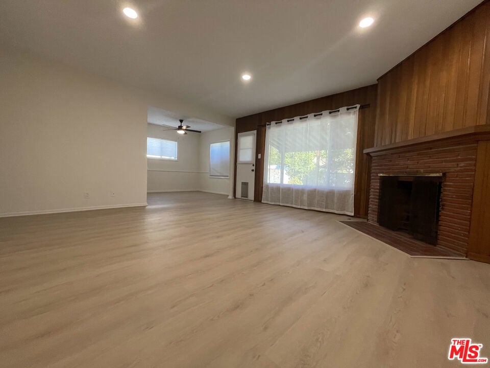 Photo of Listing #25613489