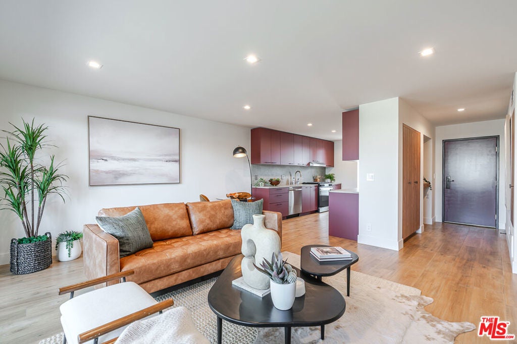 Photo of Listing #25613615