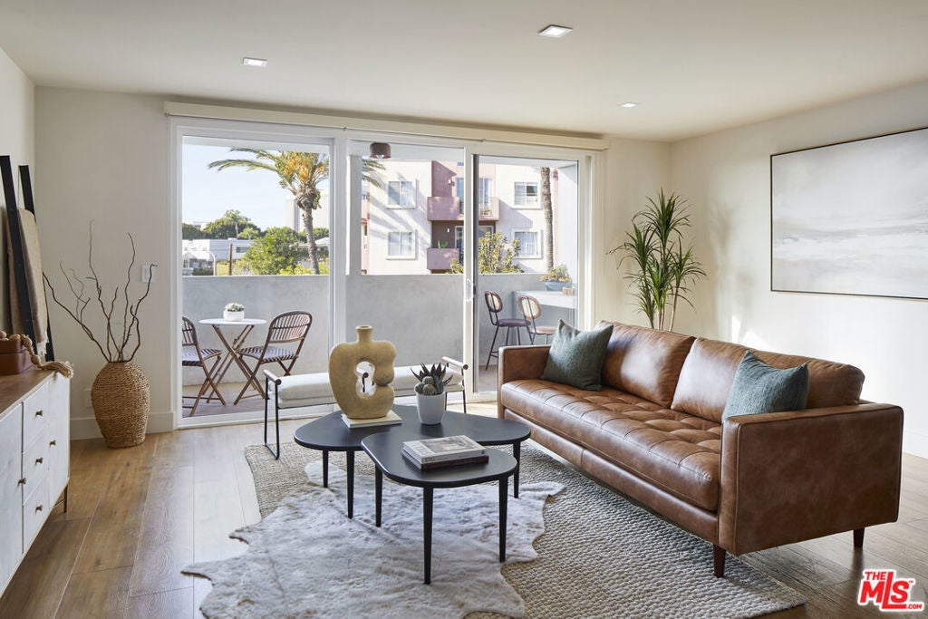 Photo of Listing #25613615