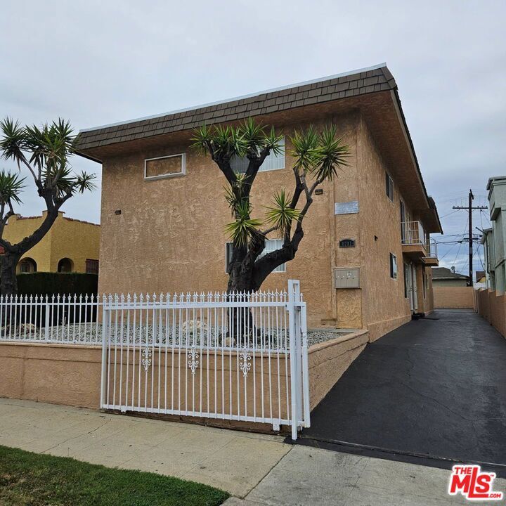 Photo of Listing #25613657