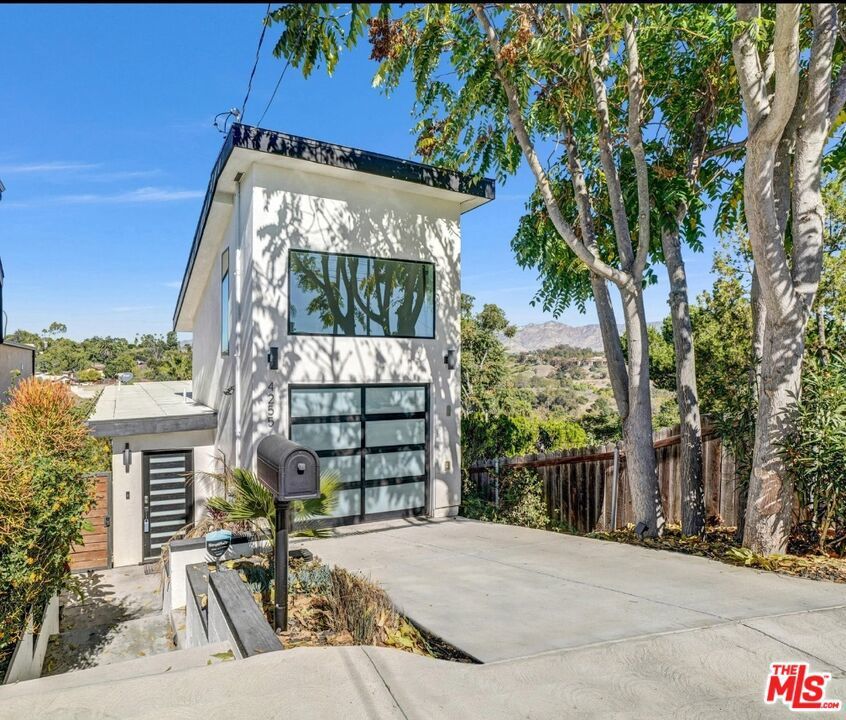 Photo of Listing #25613389