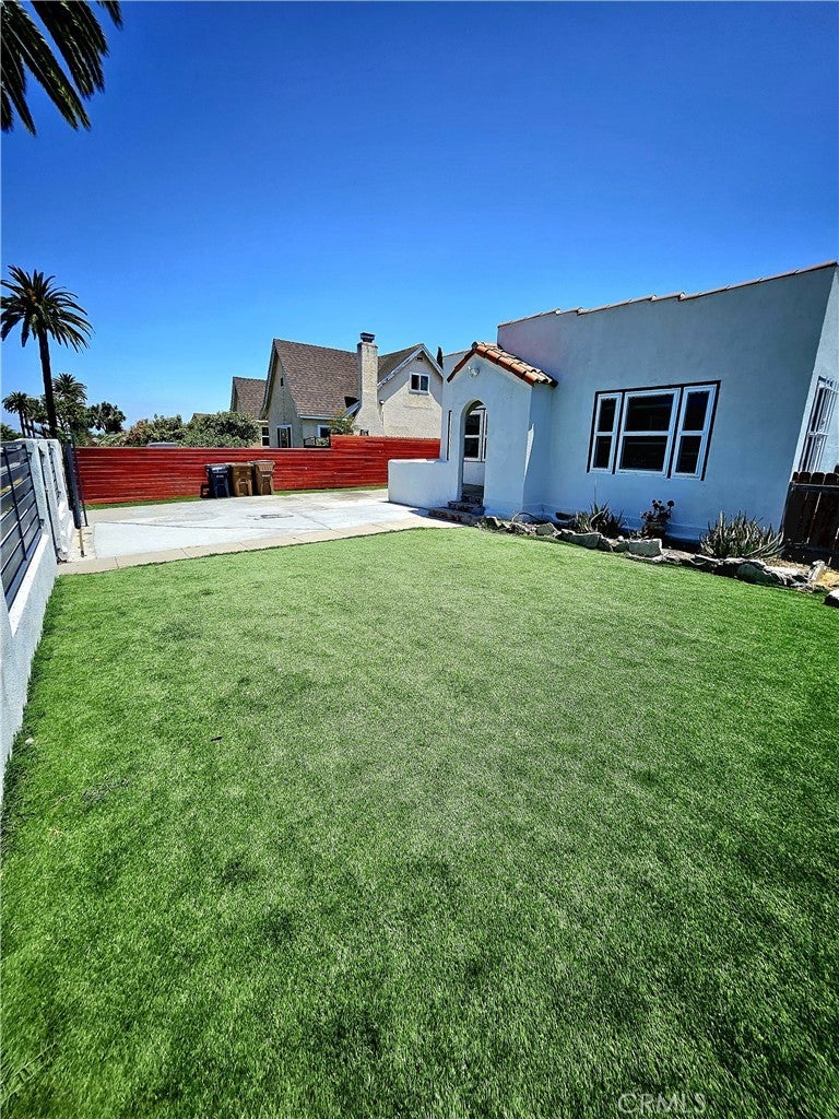 Photo of Listing #SB25251764