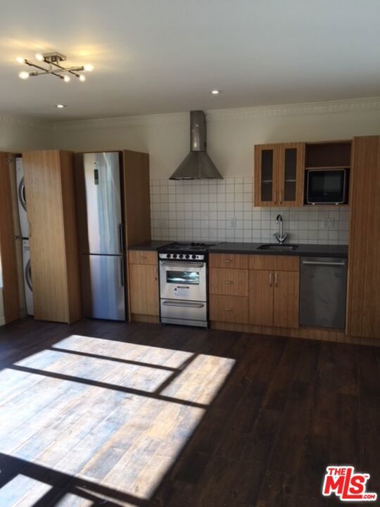 Photo of Listing #25613701