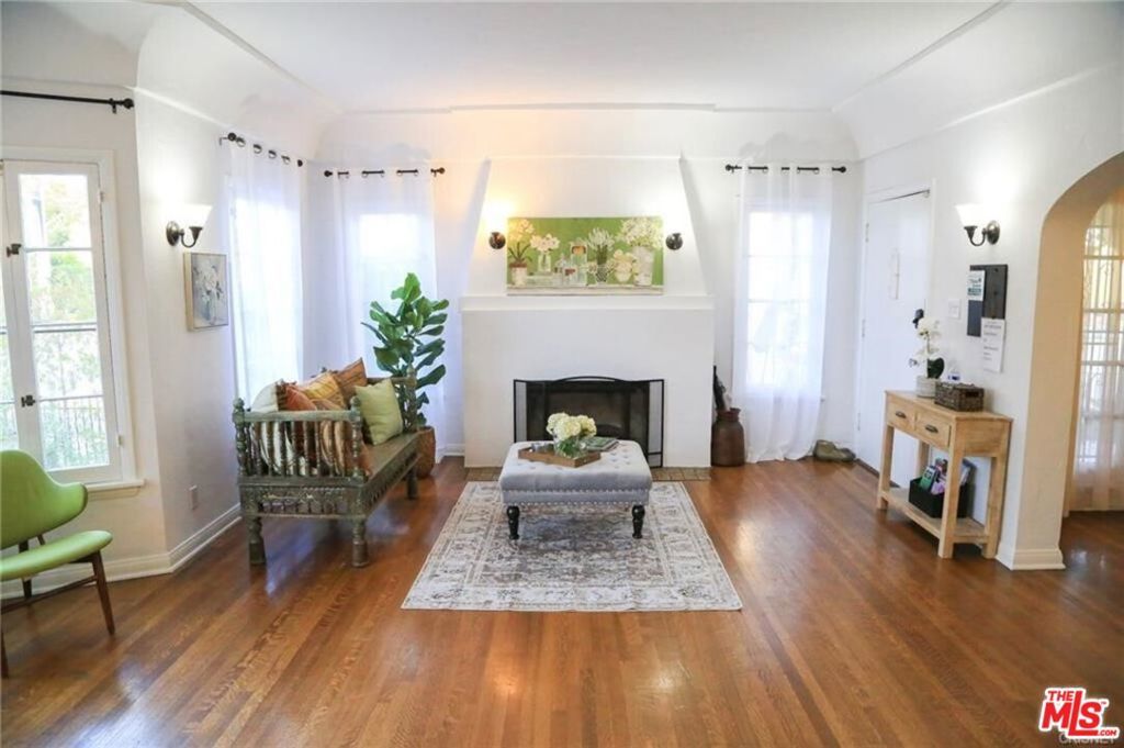 Photo of Listing #25613899