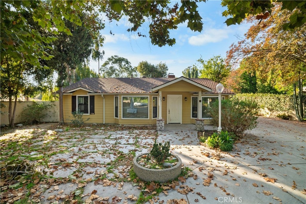 Photo of Listing #SR25251570