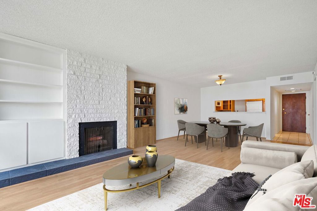 Photo of Listing #25611541