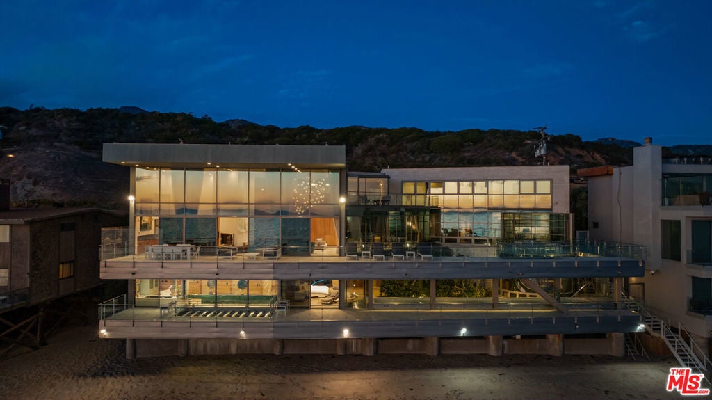 Photo of Listing #25611319