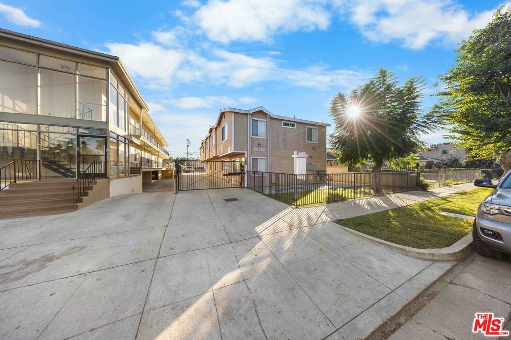 Photo of Listing #25614205