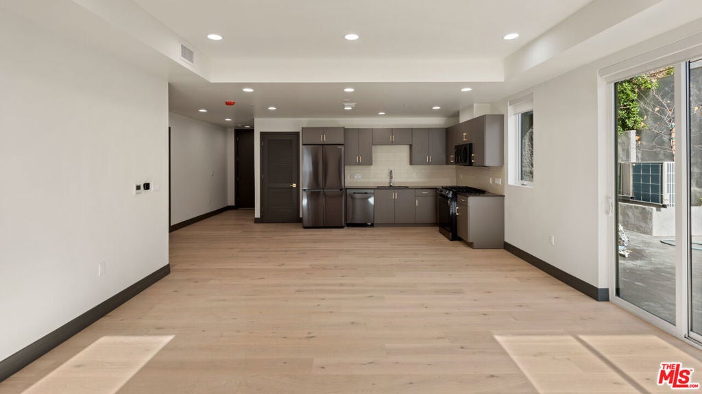 Photo of Listing #25614603