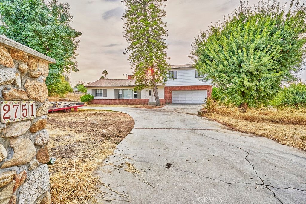 Photo of Listing #IV25253818