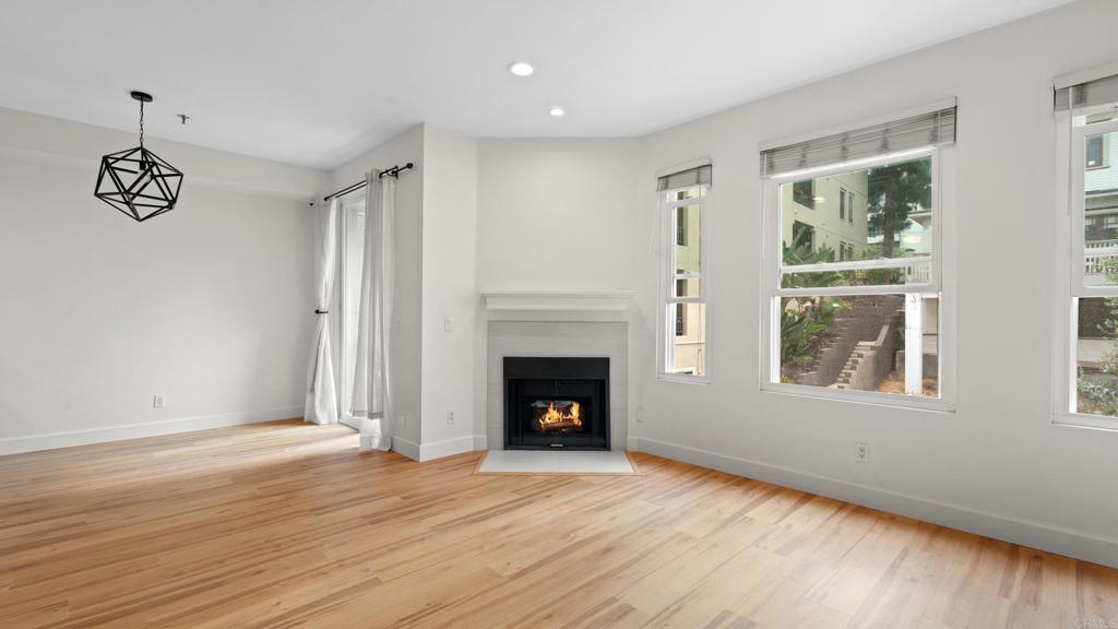 Photo of Listing #PTP2508336