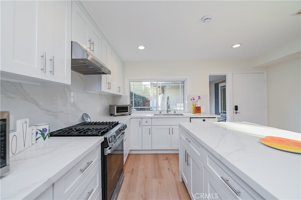 Photo of Listing #OC25253895