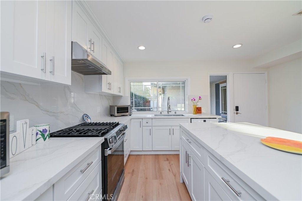 15 Camphor S, Irvine