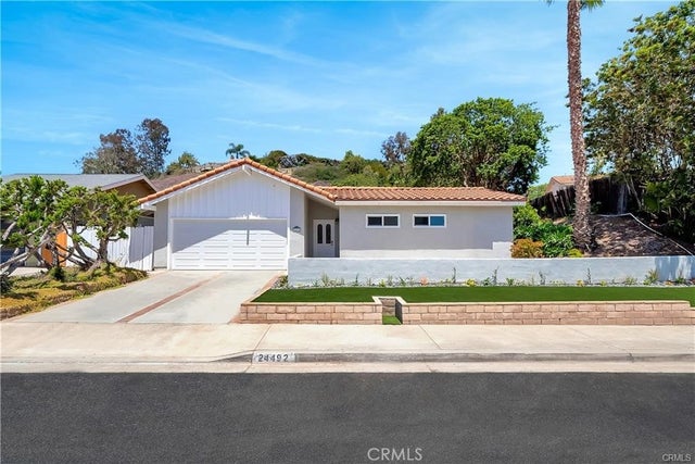 24492 Ferrocarril, Mission Viejo.