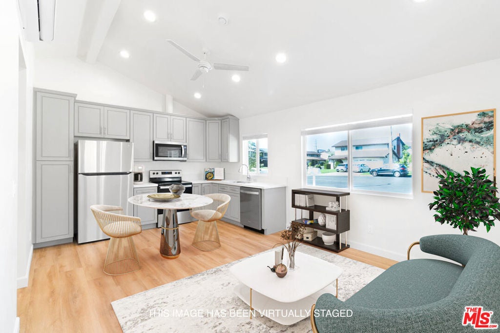 Photo of Listing #25613525