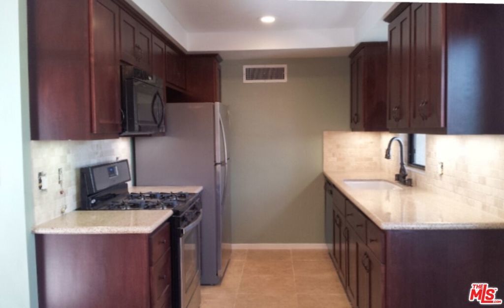 Photo of Listing #25615055