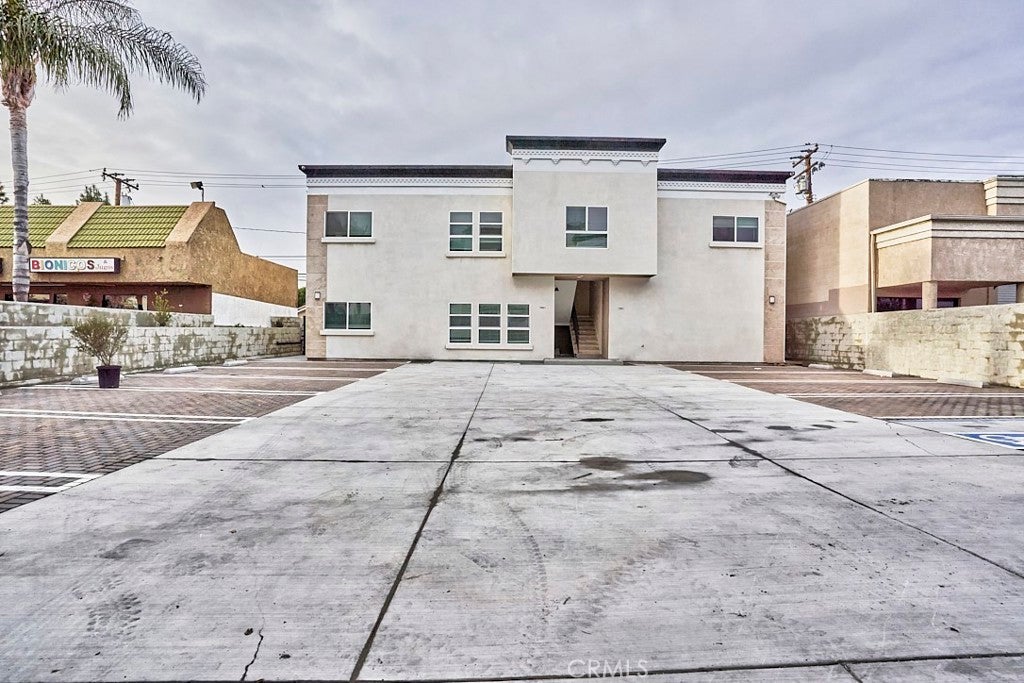 Photo of Listing #IV25254086