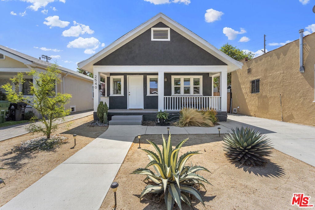 Photo of Listing #25615195