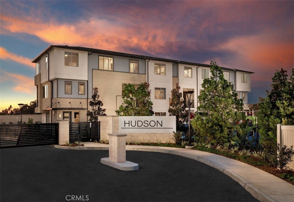 Photo of Listing #OC25254085