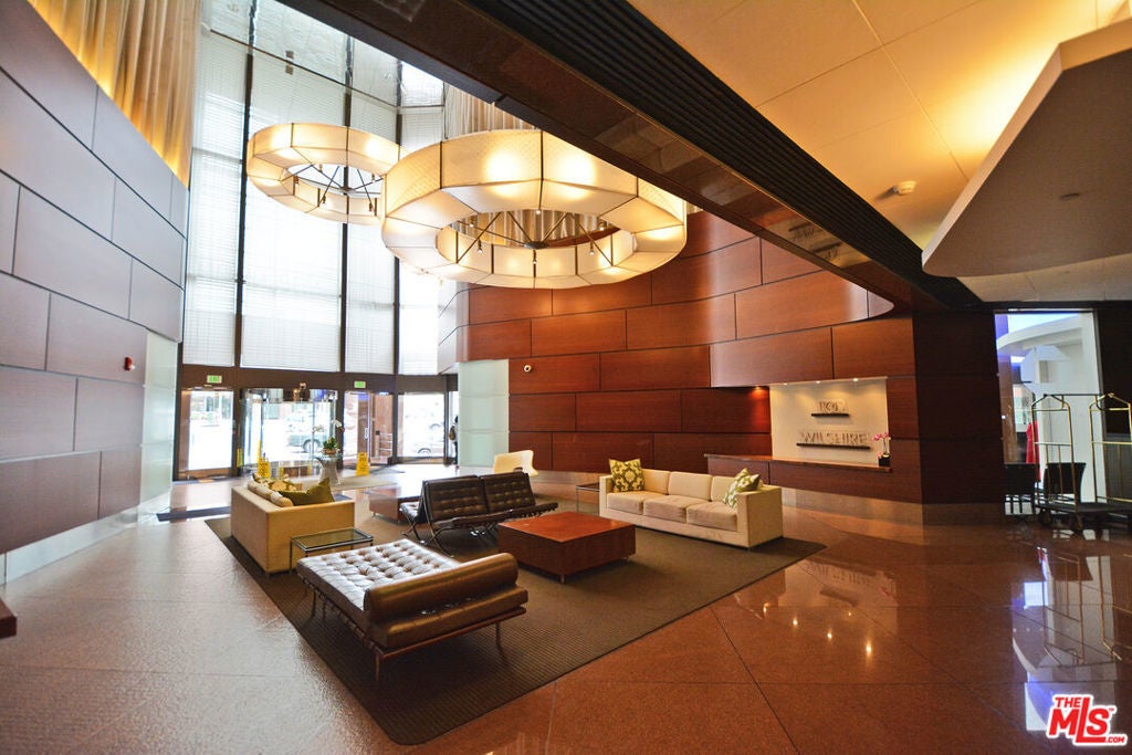 Photo of Listing #25615185