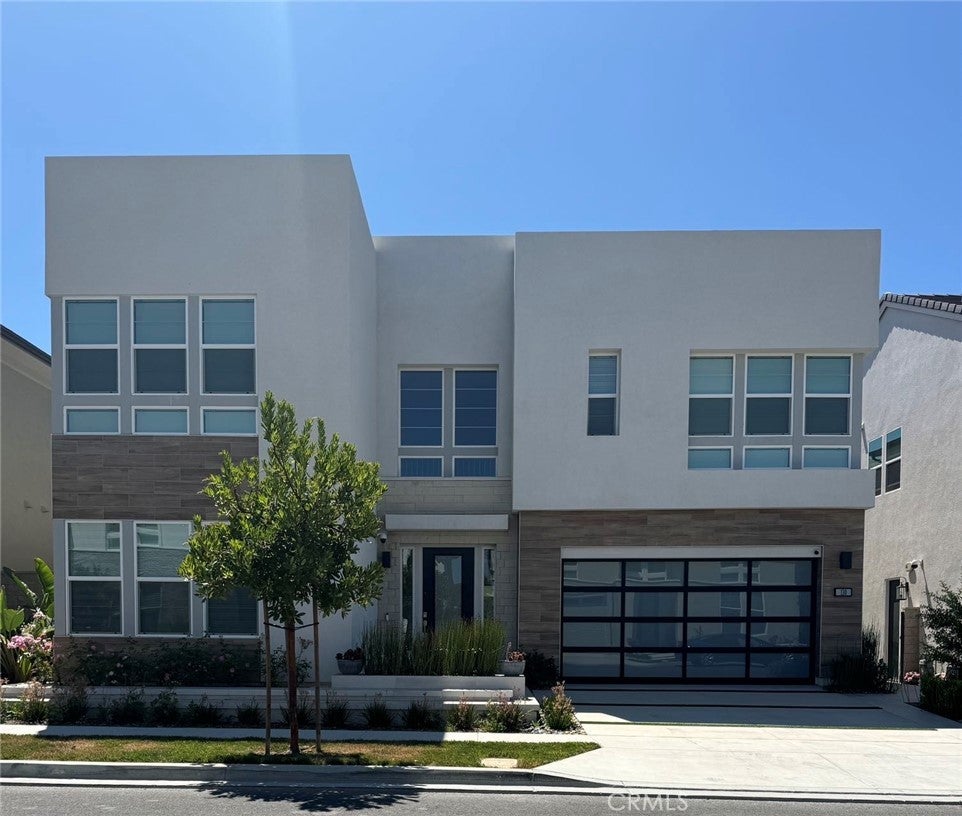 130 Evergreen Way, Lake Forest