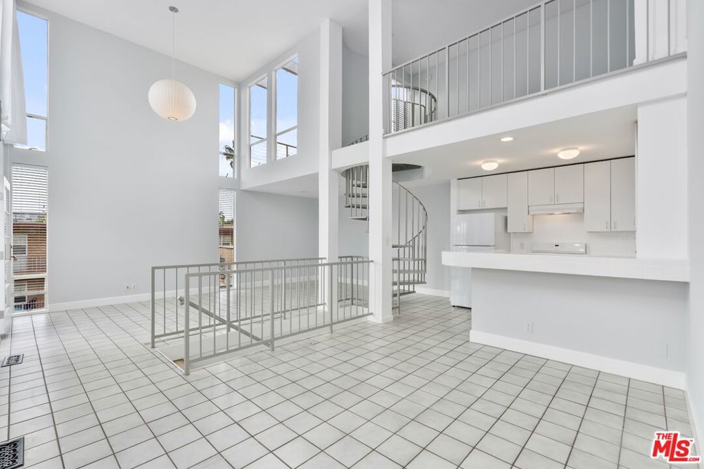 Photo of Listing #25604843