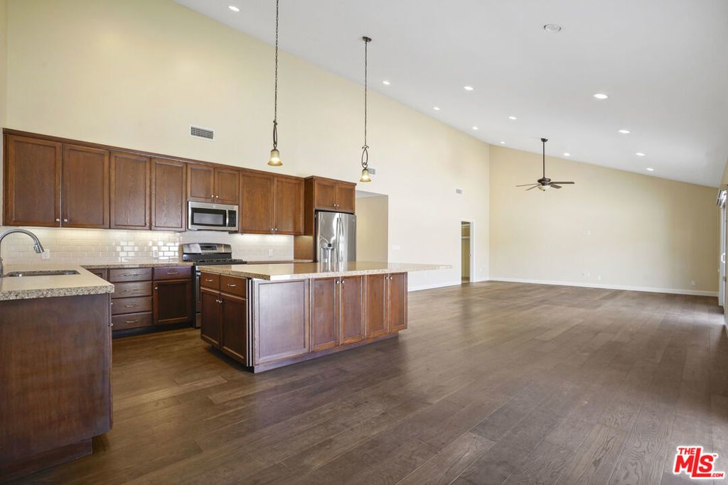 29500 Heathercliff Rd. # A, Malibu