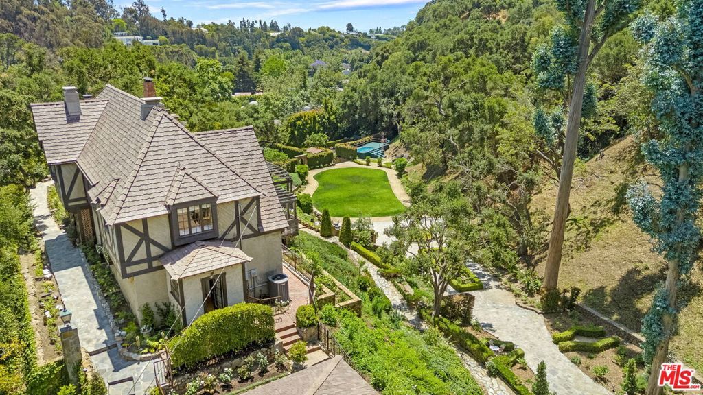 Photo of Listing #25615483