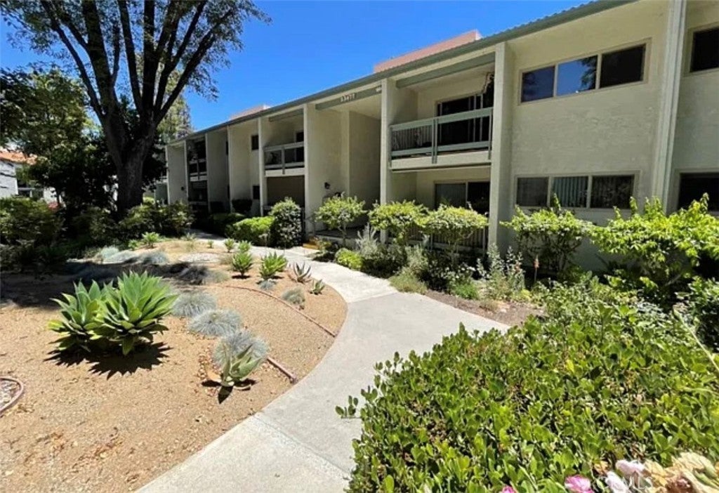 Photo of Listing #SR25253707