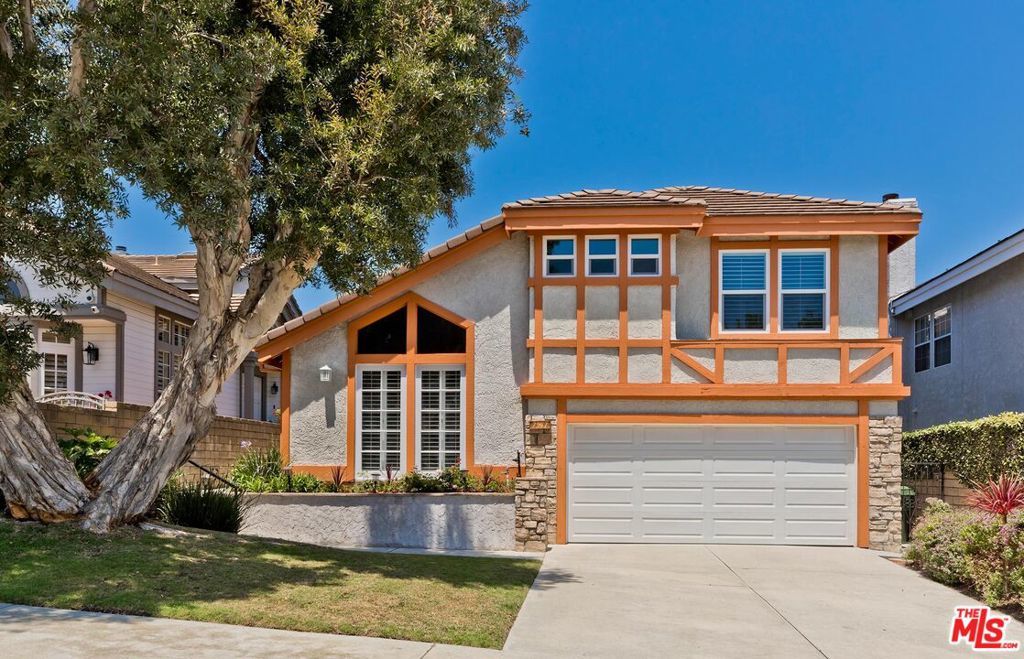 Photo of Listing #25615845