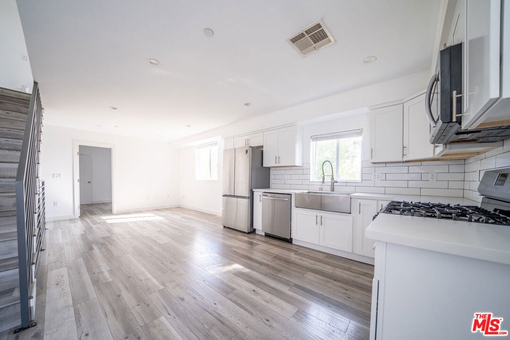 Photo of Listing #25616363