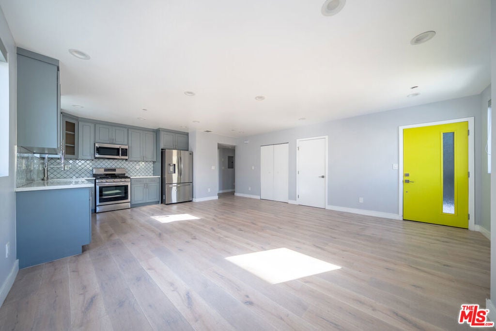 Photo of Listing #25616351