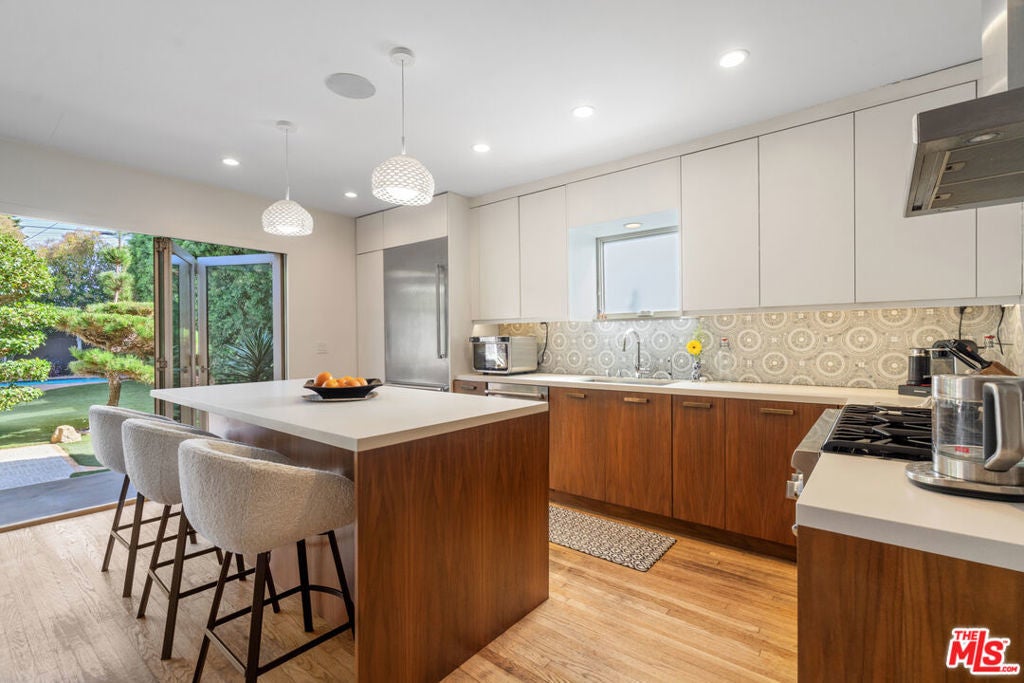 Photo of Listing #25611117