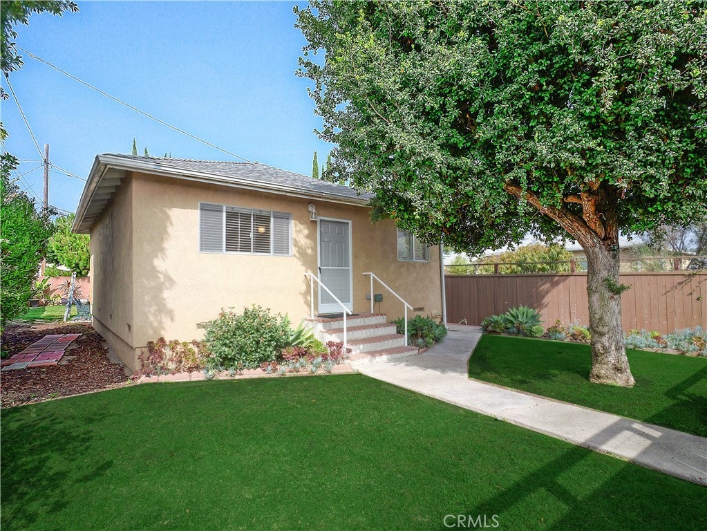 Photo of Listing #PV25255367