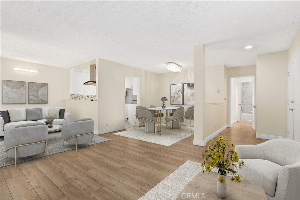 Photo of Listing #SB25253971