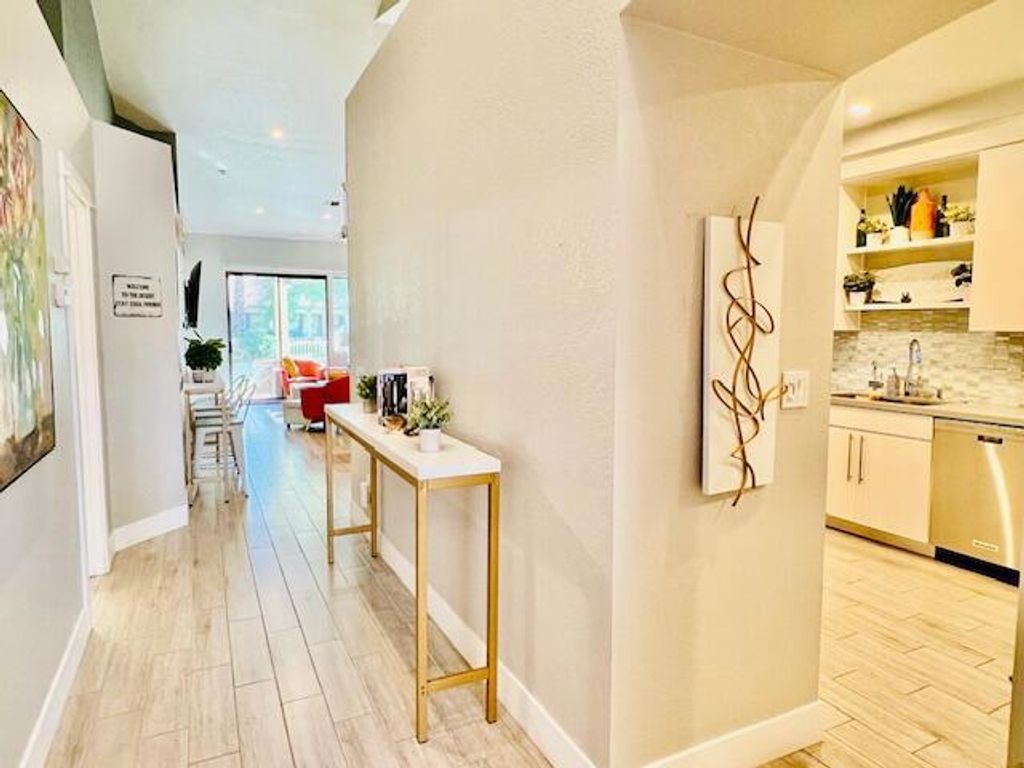 42320 Sari Court, Palm Desert