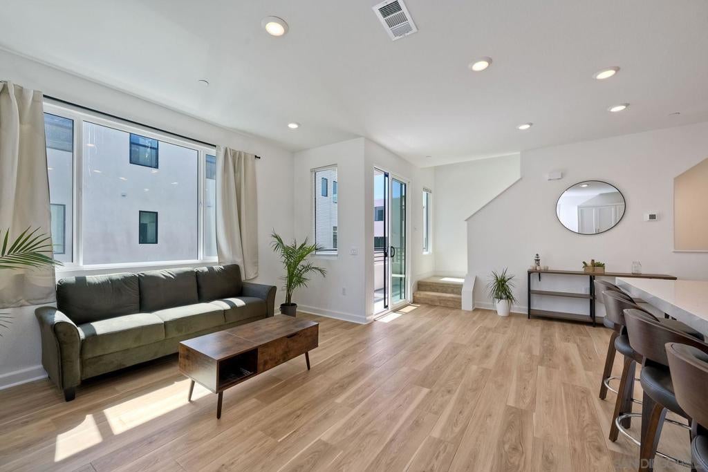 Photo of Listing #250043605SD