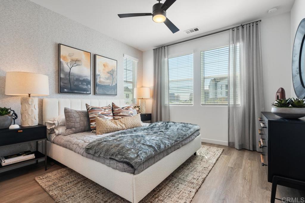 Photo of Listing #PTP2508429