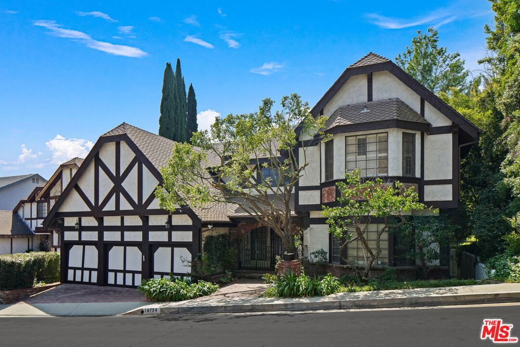 Photo of Listing #25616675