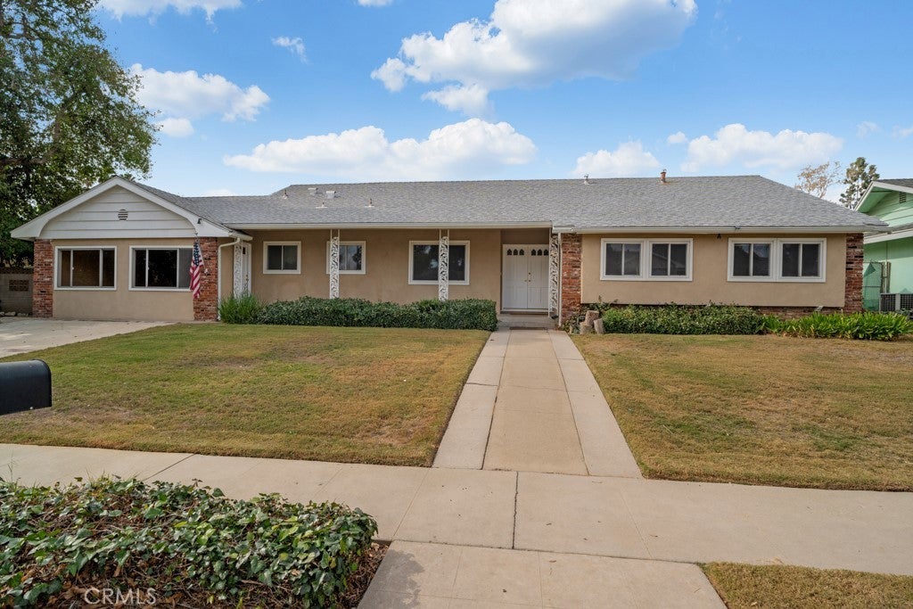 Photo of Listing #SR25256744