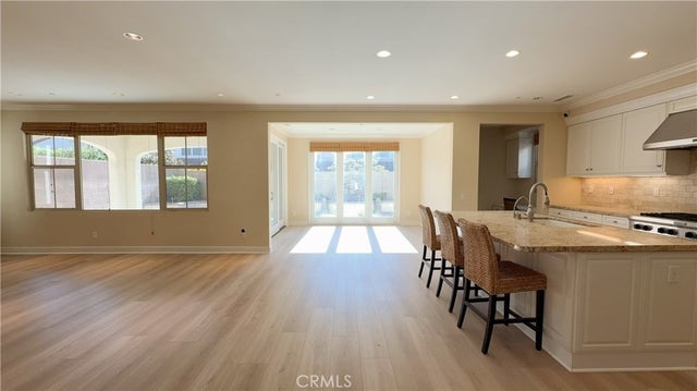 22 Statuary, Irvine.