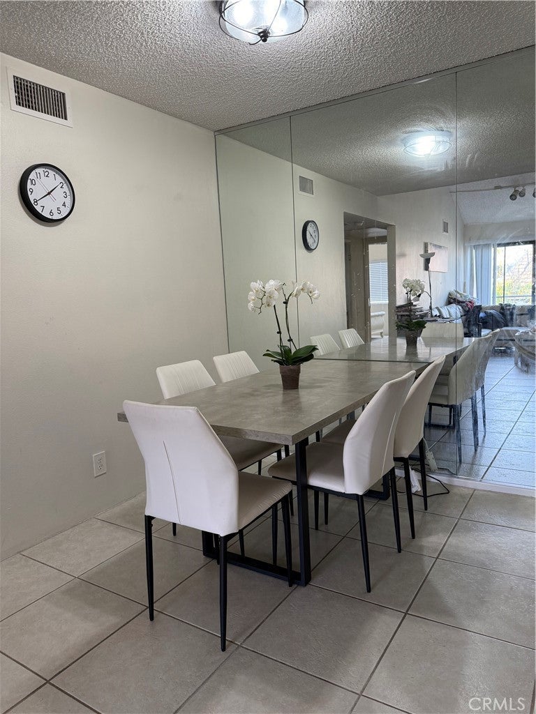 Photo of Listing #WS25256974