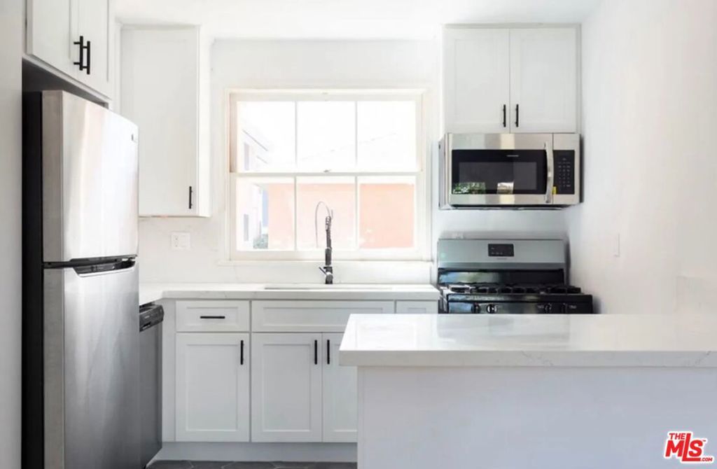 Photo of Listing #25617303