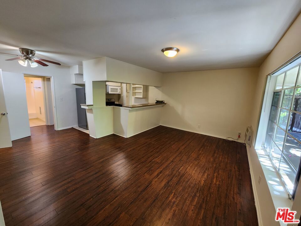 Photo of Listing #25617311