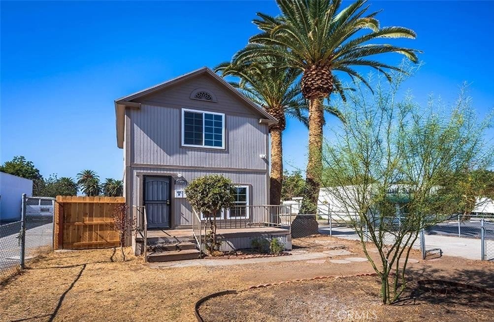 Photo of Listing #IV25257751