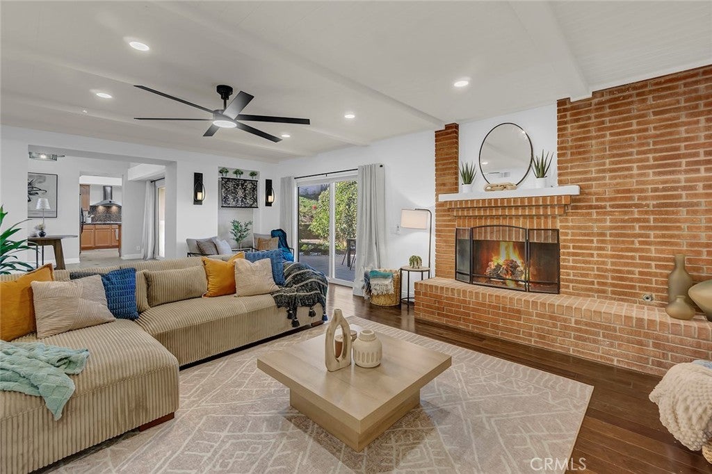 Photo of Listing #OC25257716