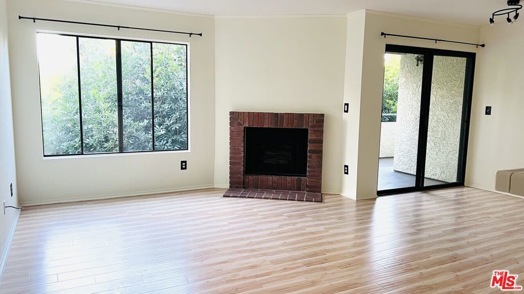 Photo of Listing #25617233