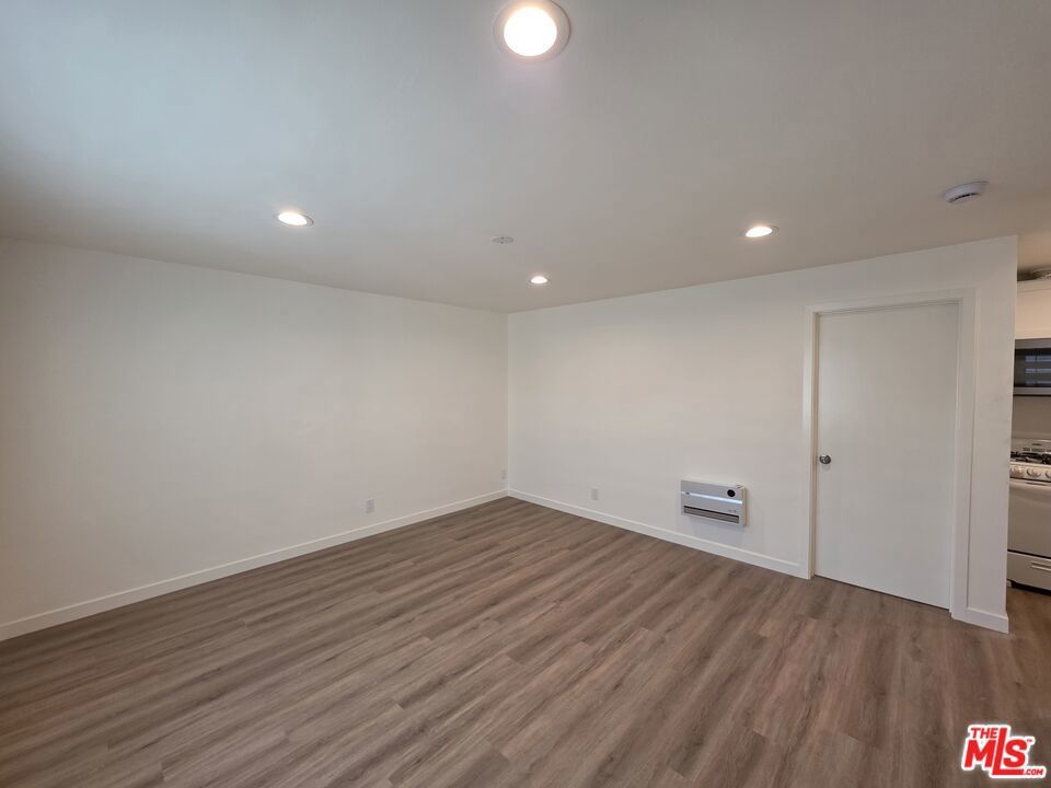 Photo of Listing #25617795