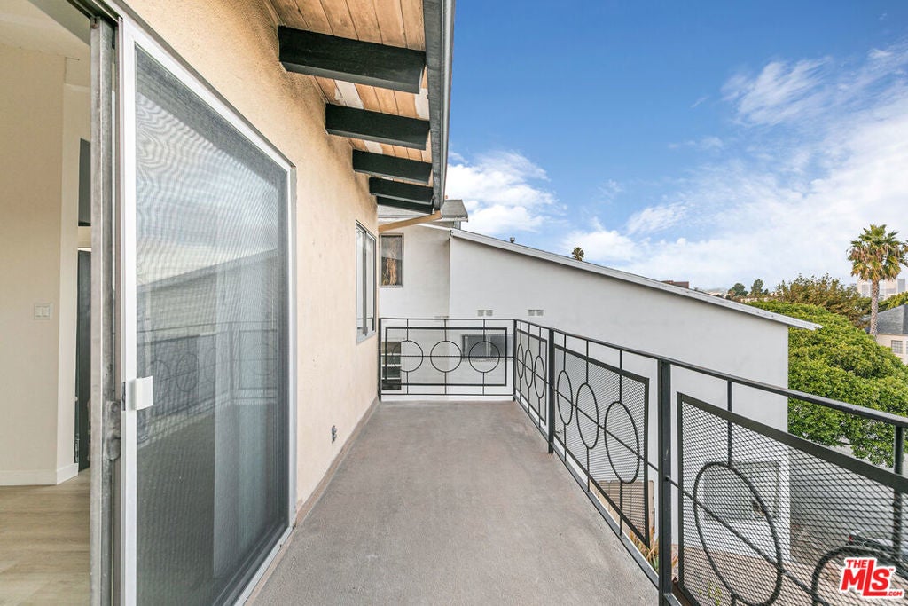 Photo of Listing #25618031